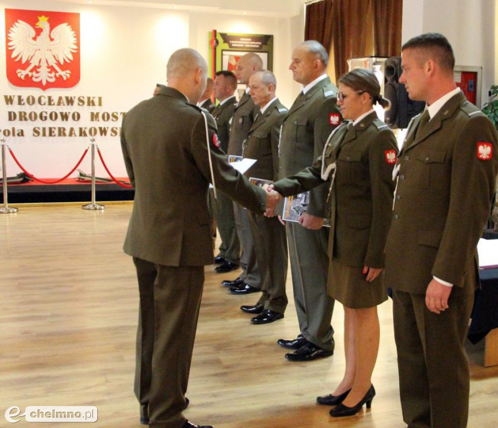 Uroczysta zbiórka z okazji Święta Wojska Polskiego