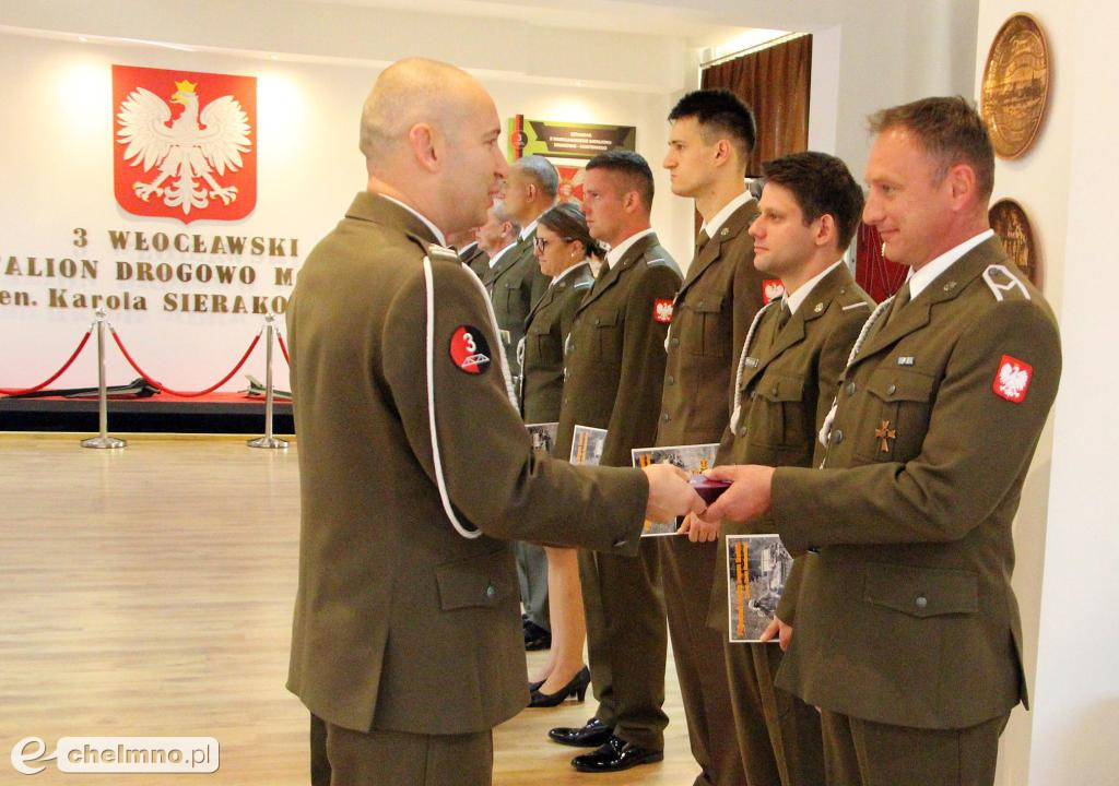Uroczysta zbiórka z okazji Święta Wojska Polskiego