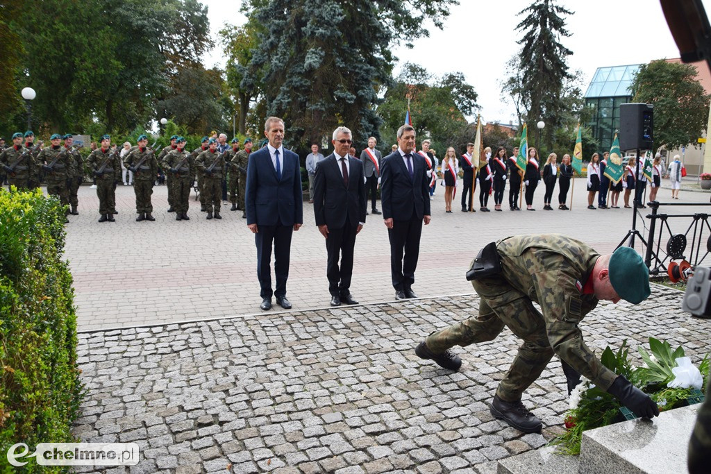 Uroczystość złożenia kwiatów na Grobie Nieznanego Żołnierza