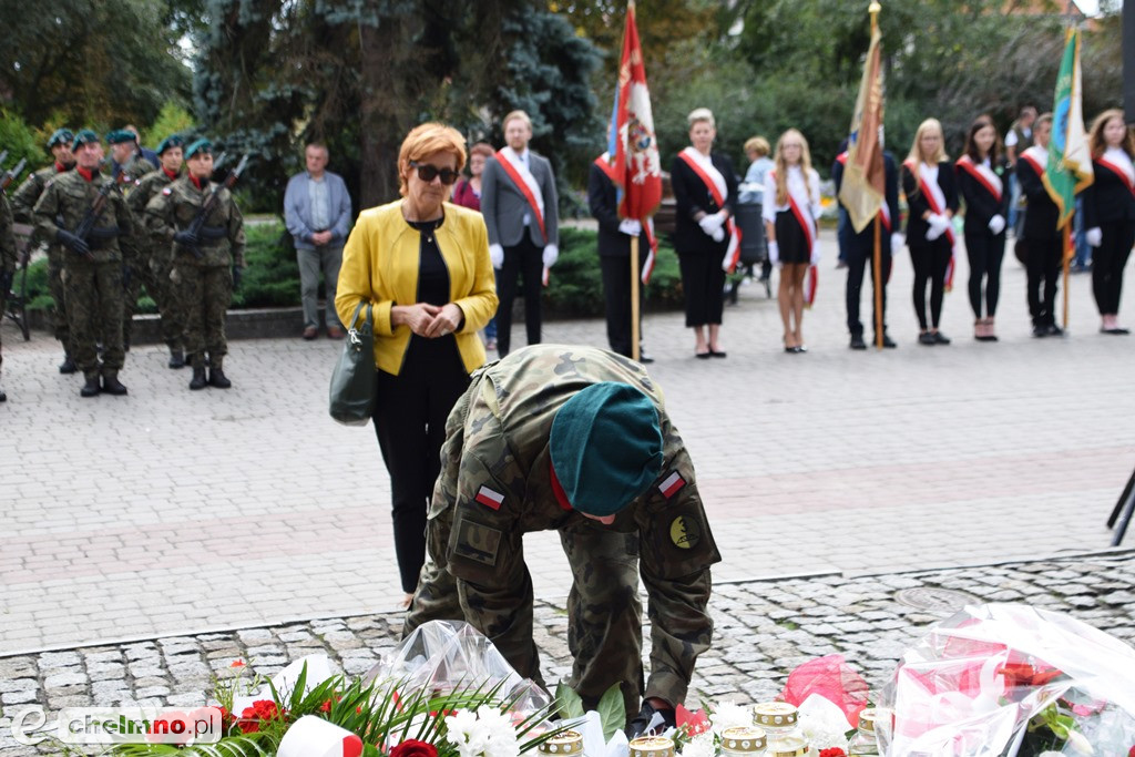 Uroczystość złożenia kwiatów na Grobie Nieznanego Żołnierza