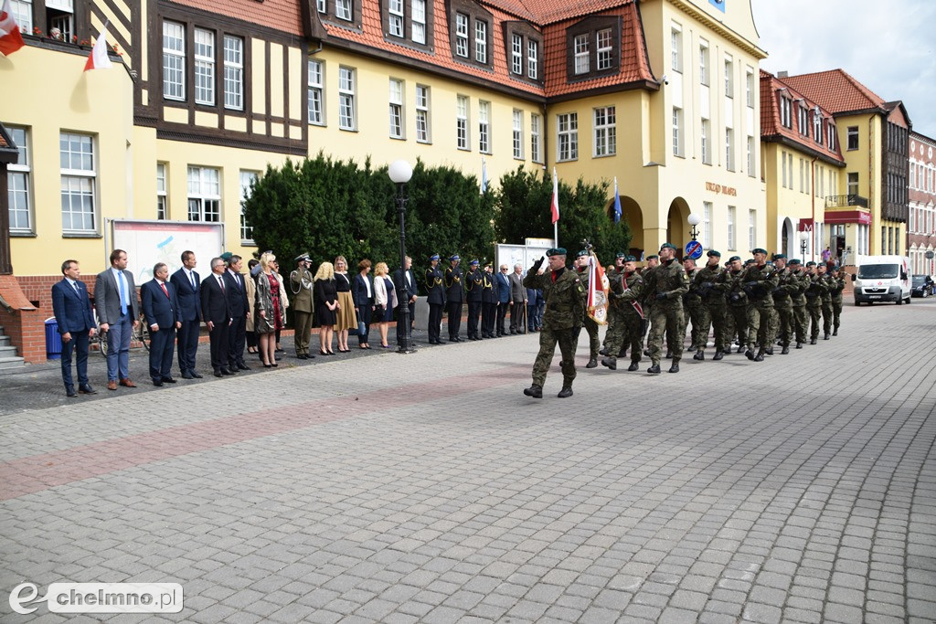 Uroczystość złożenia kwiatów na Grobie Nieznanego Żołnierza