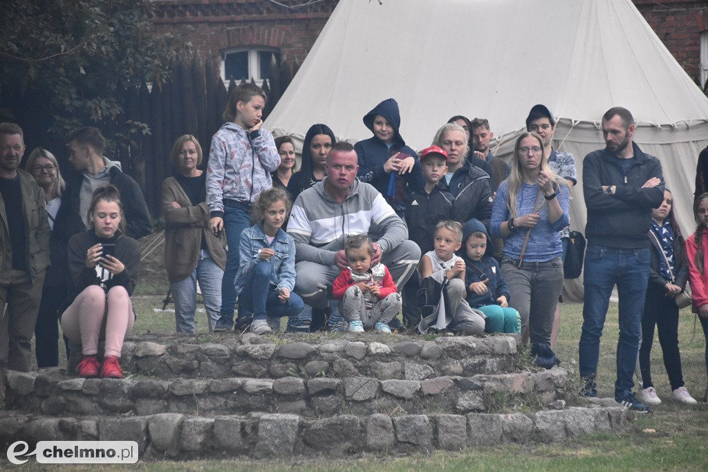 Efektowna inscenizacja bitwy podczas Turnieju Rycerskiego