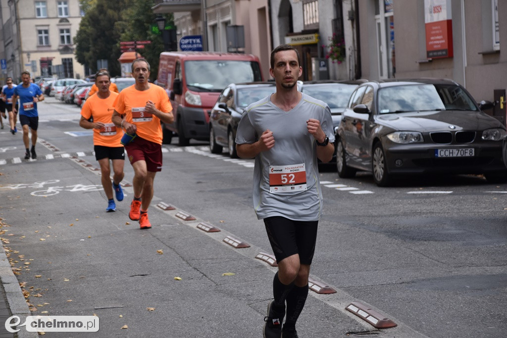 Rozpoczął się Półmaraton Mondi dla amatorów