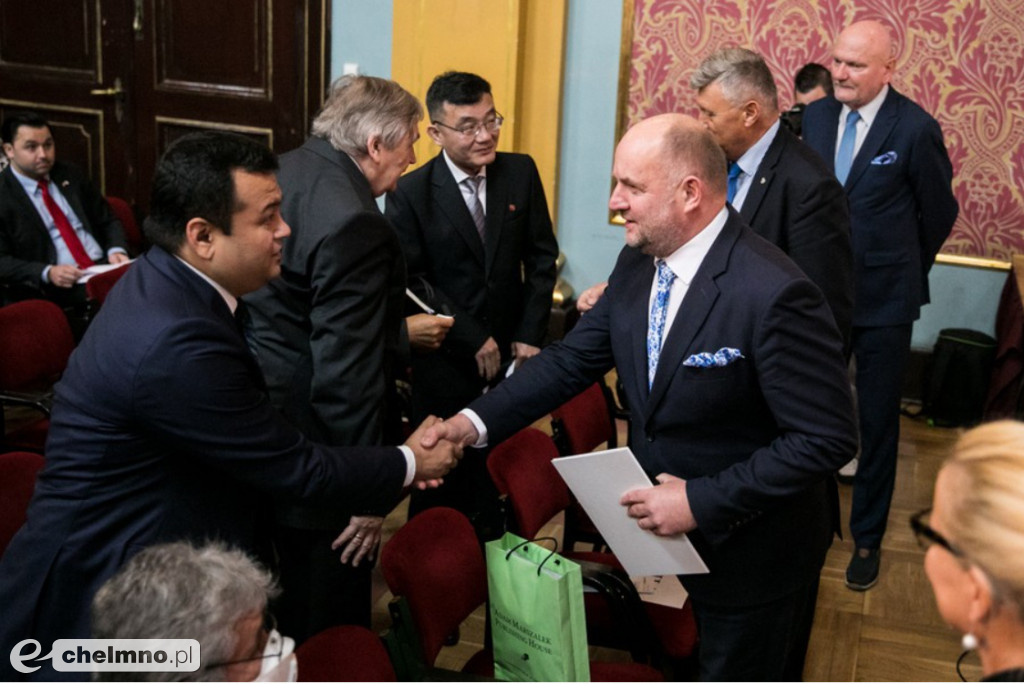 Azja i granice polityki