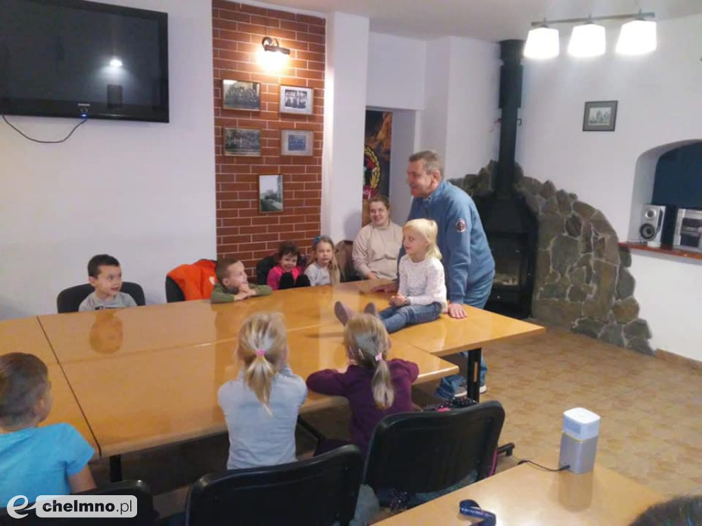 Spotkanie przedszkolaków ze strażakami