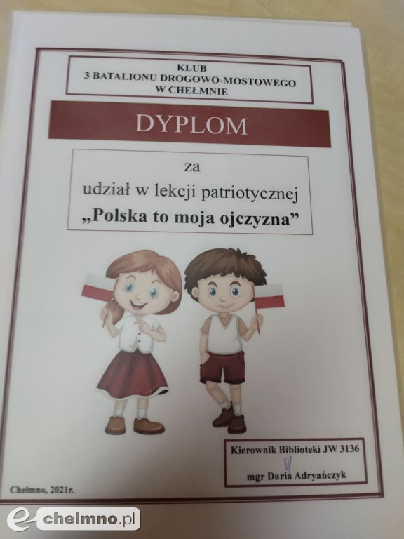 Przedszkolaki na lekcji patriotycznej