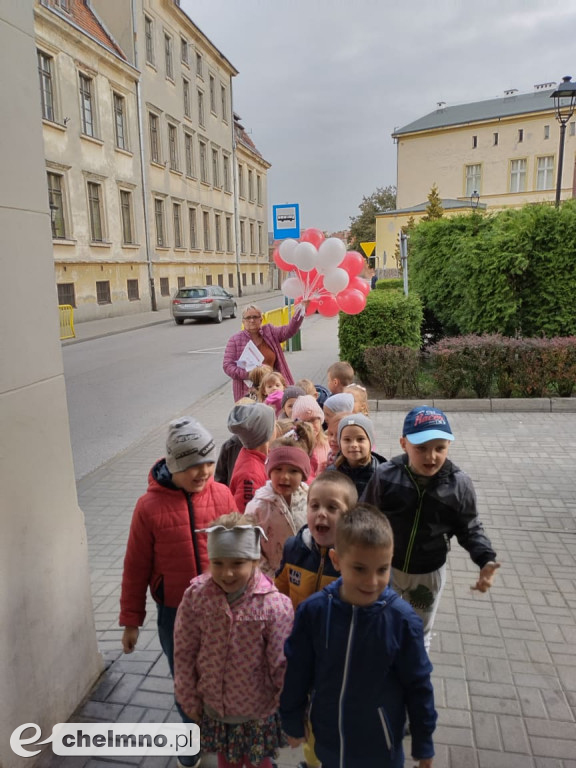 Przedszkolaki na lekcji patriotycznej