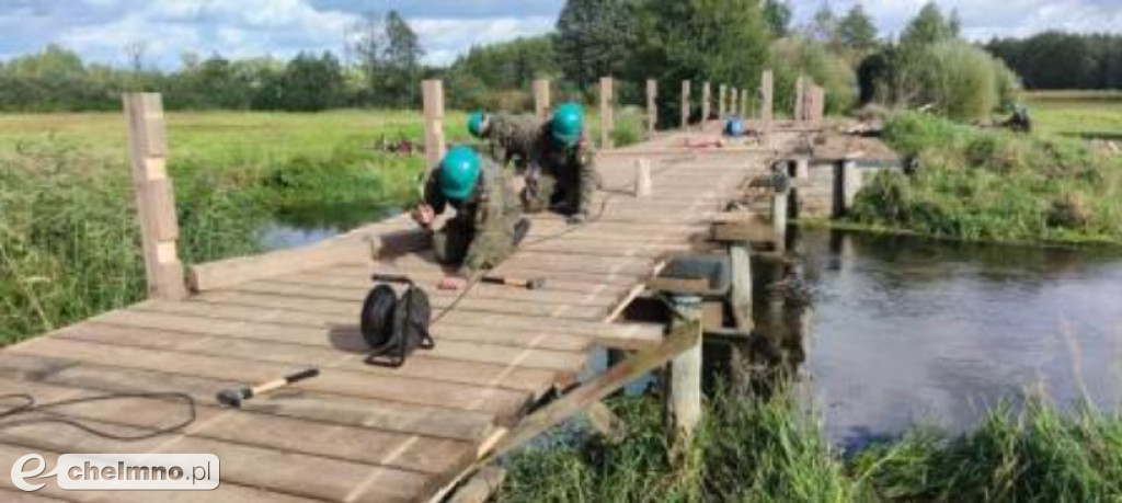 Żołnierze 3 BDM budują i remontują kolejne mosty