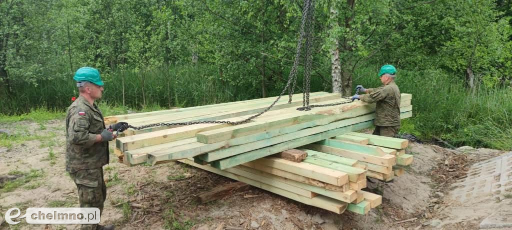 Żołnierze 3 BDM budują i remontują kolejne mosty