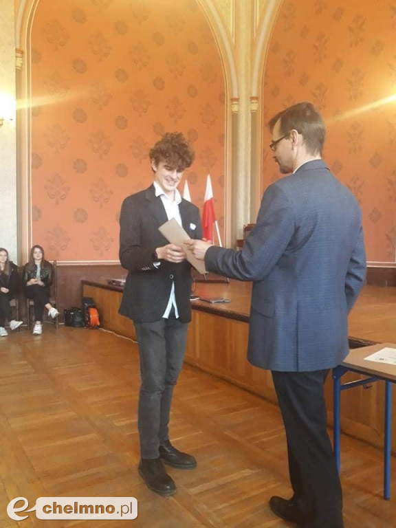 Powiatowe Konkursy z Języka Angielskiego i Niemieckiego