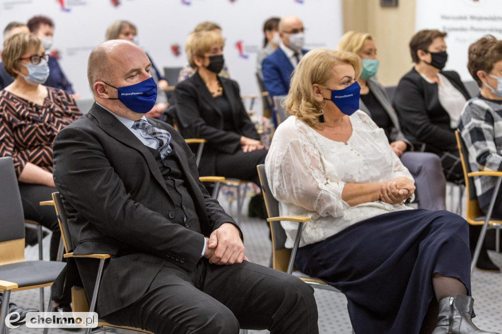 Bransoletki życia – takiego wsparcia oczekują seniorzy