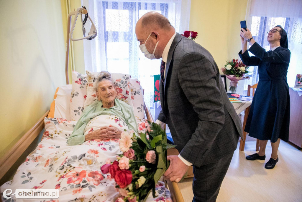 Marszałek odwiedził najstarszą mieszkankę województwa