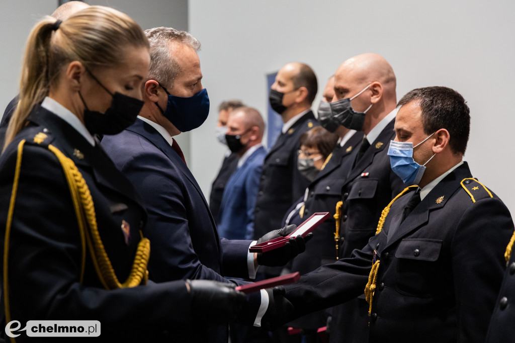 Strażacy z Chełmna odznaczeni przez Prezydenta RP