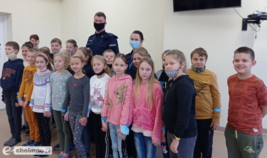Policjanci z Chełmna odwiedzili uczniów SP w Kolnie