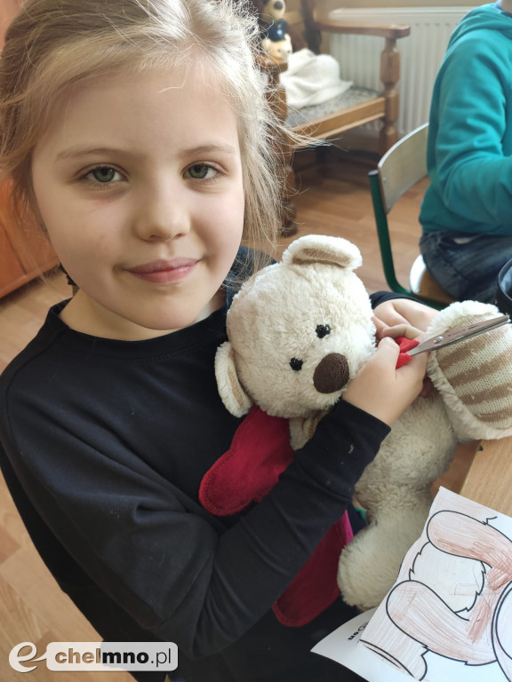 Wspomnienie Dnia Pluszowego Misia w Dwójce