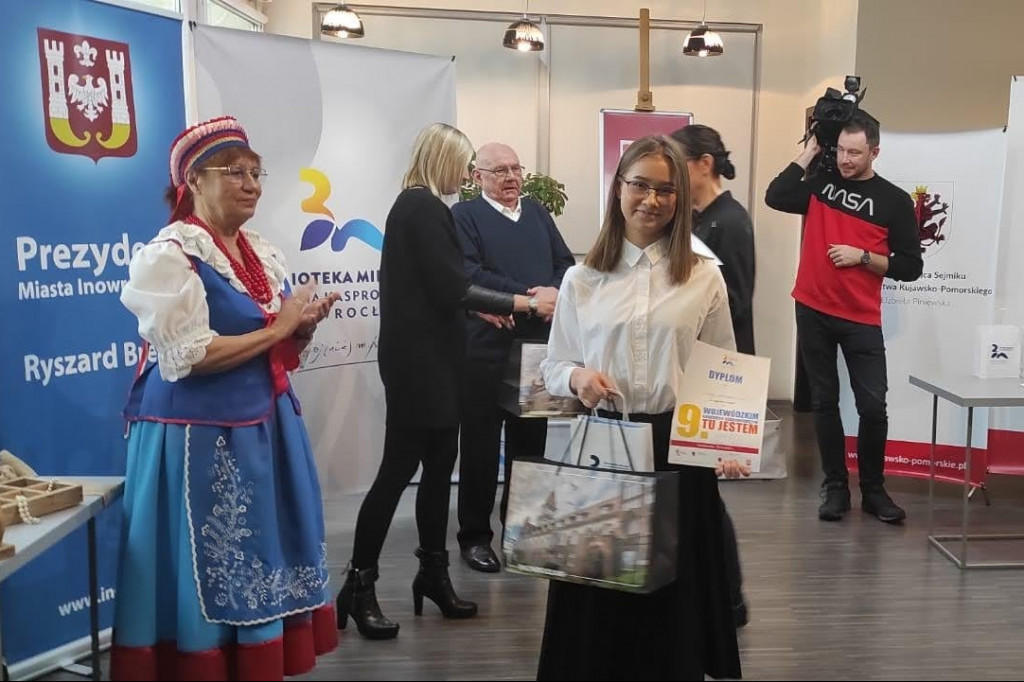 Uczennica z Czwórki z sukcesem w konkursie wojewódzkim