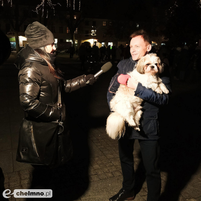 Dzieci bawiły się z Mikołajem i Elfami na Rynku