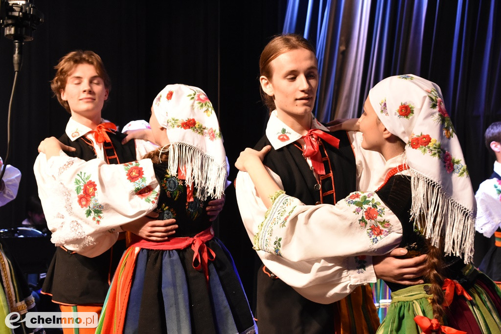 Piękny, świąteczny koncert ZPiT 