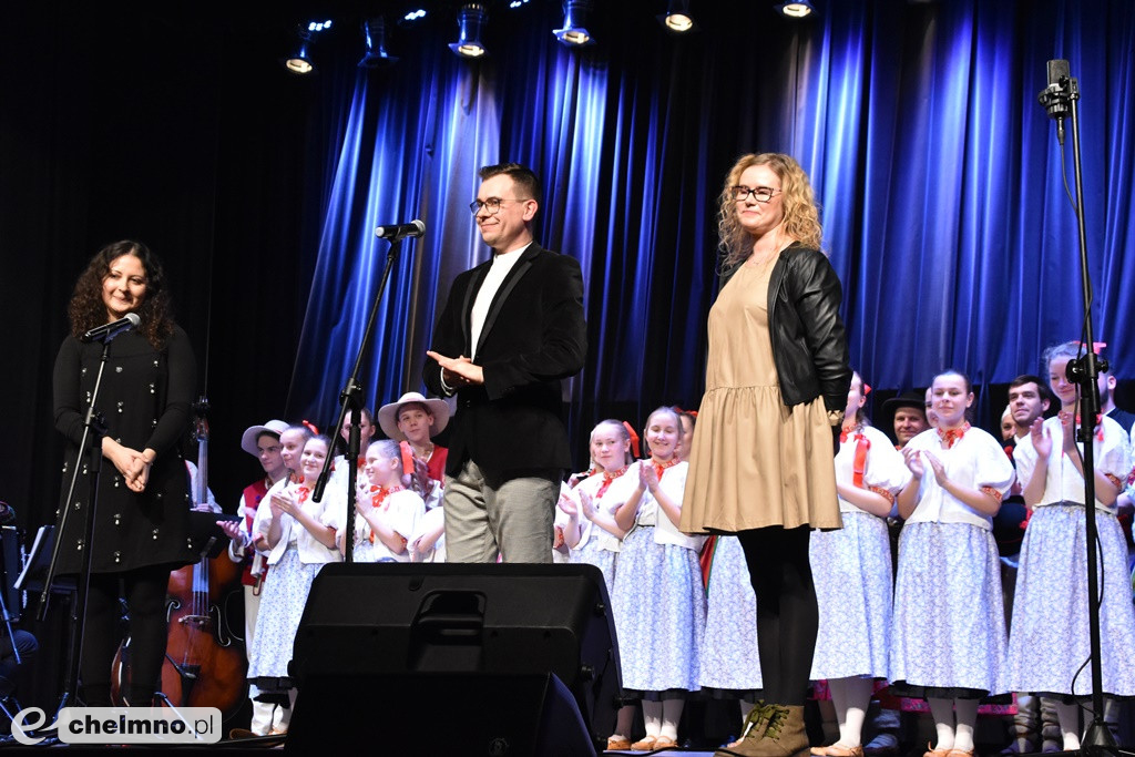 Piękny, świąteczny koncert ZPiT 