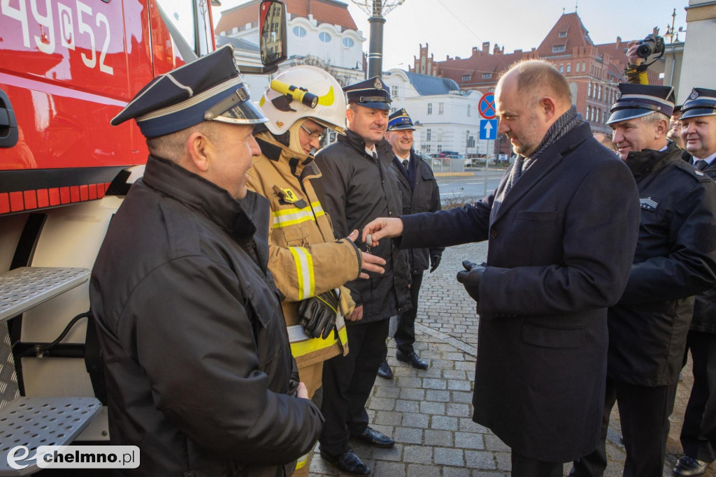 Nowe wozy dla strażaków ochotników