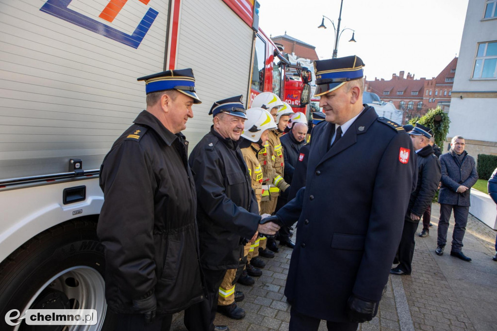 Nowe wozy dla strażaków ochotników