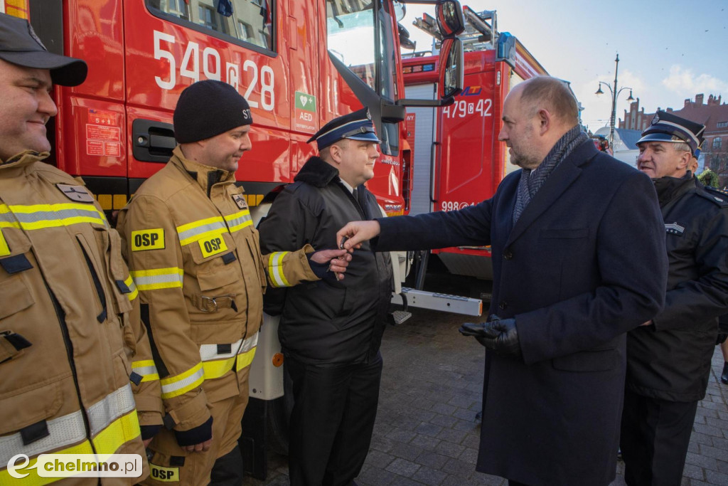 Nowe wozy dla strażaków ochotników