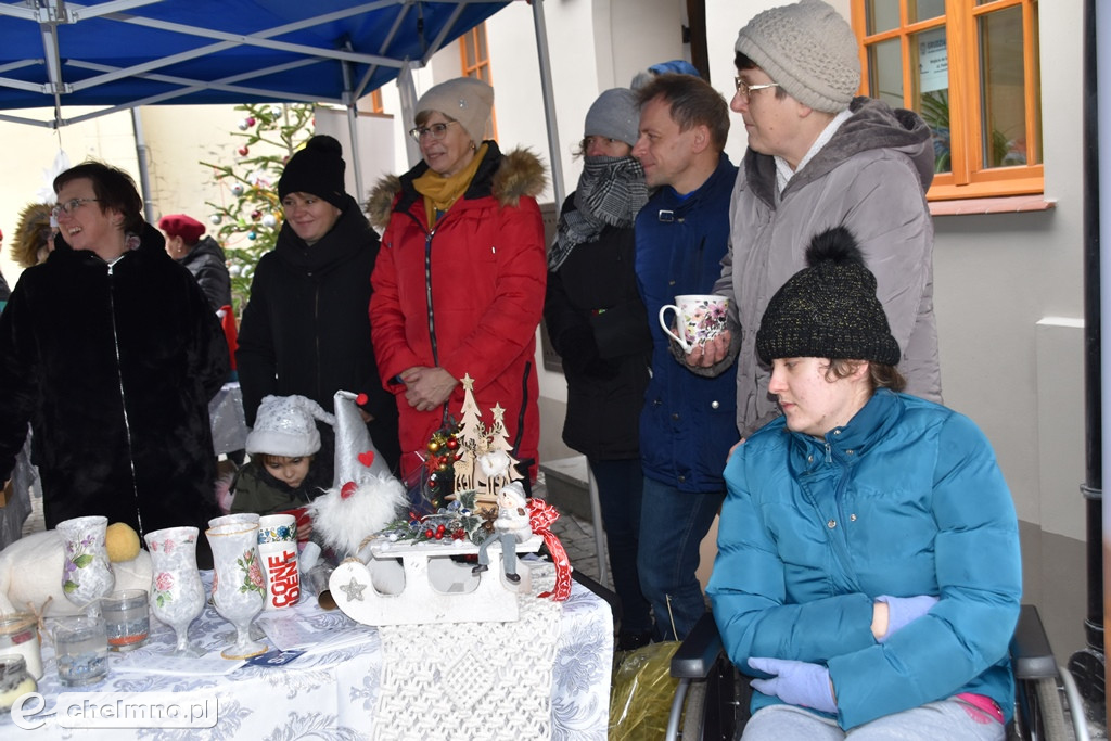 Radośnie, kolorowo i świątecznie na Grudziądzkiej