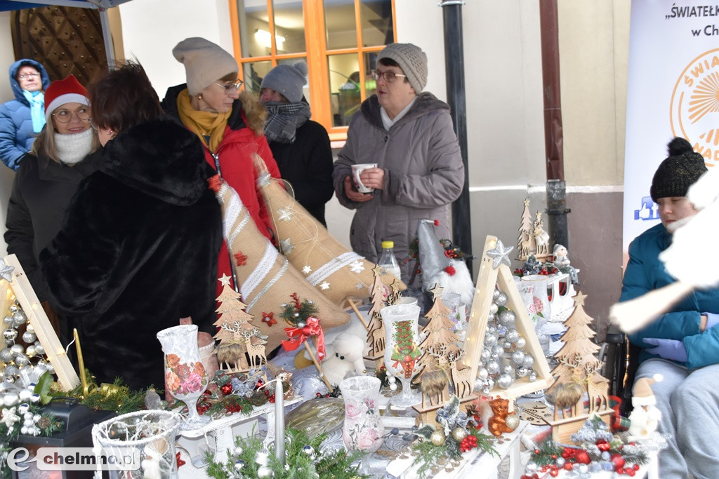 Radośnie, kolorowo i świątecznie na Grudziądzkiej