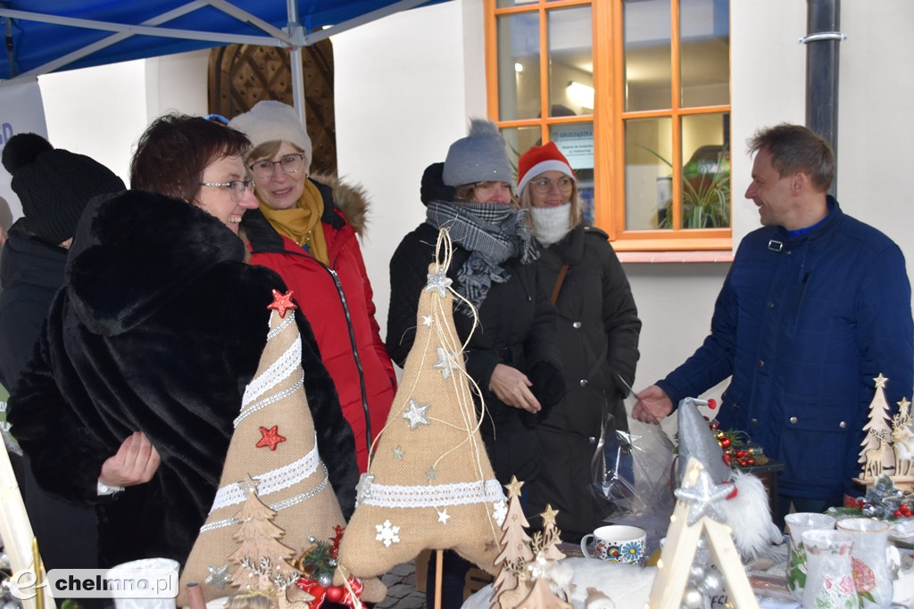 Radośnie, kolorowo i świątecznie na Grudziądzkiej