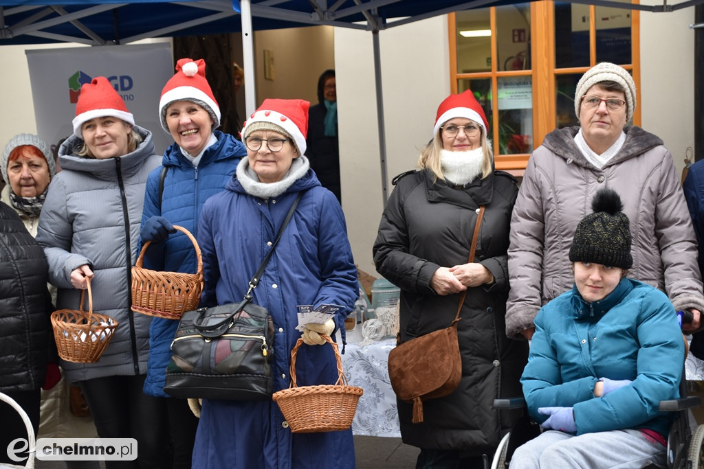 Radośnie, kolorowo i świątecznie na Grudziądzkiej