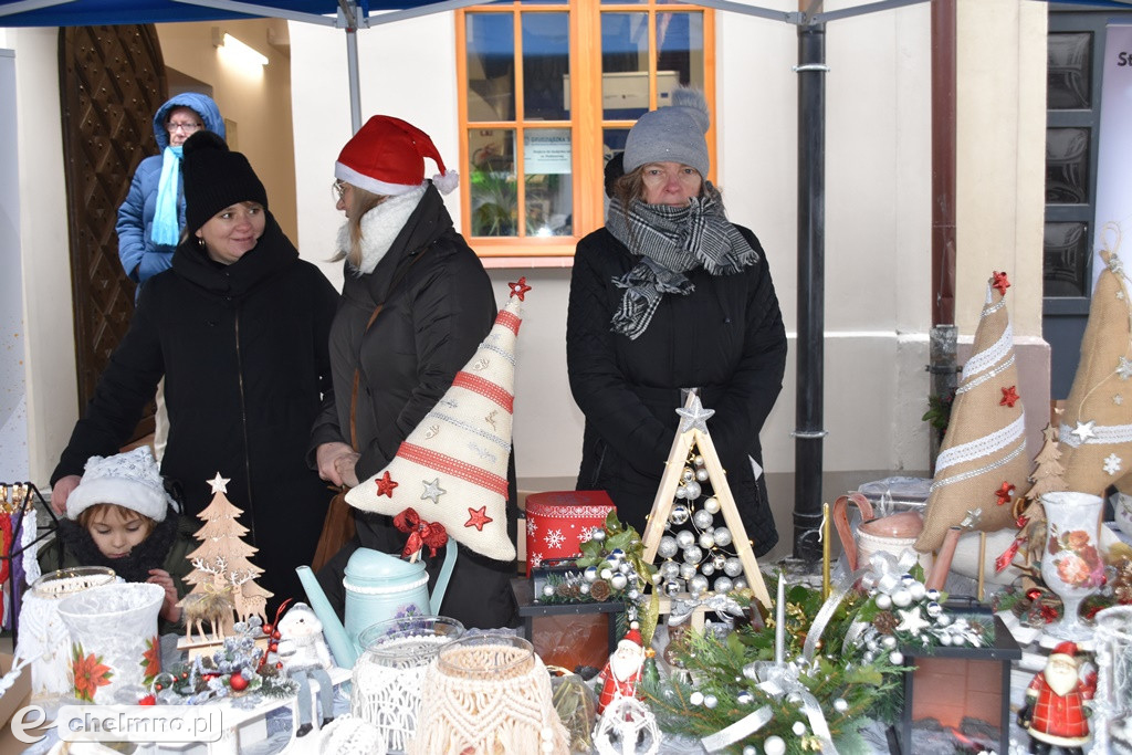 Radośnie, kolorowo i świątecznie na Grudziądzkiej