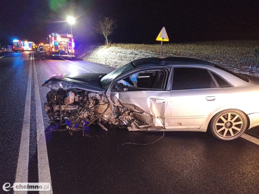 Kobieta uwięziona w aucie po wypadku na DK91