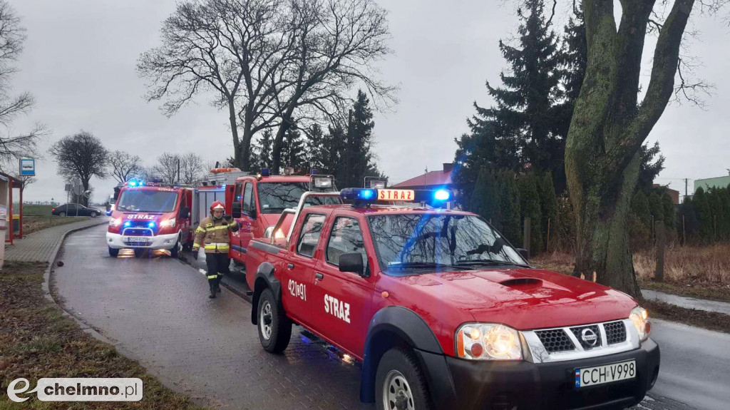 Uderzył w drzewo w Stablewicach. 30-latek trafił do szpitala