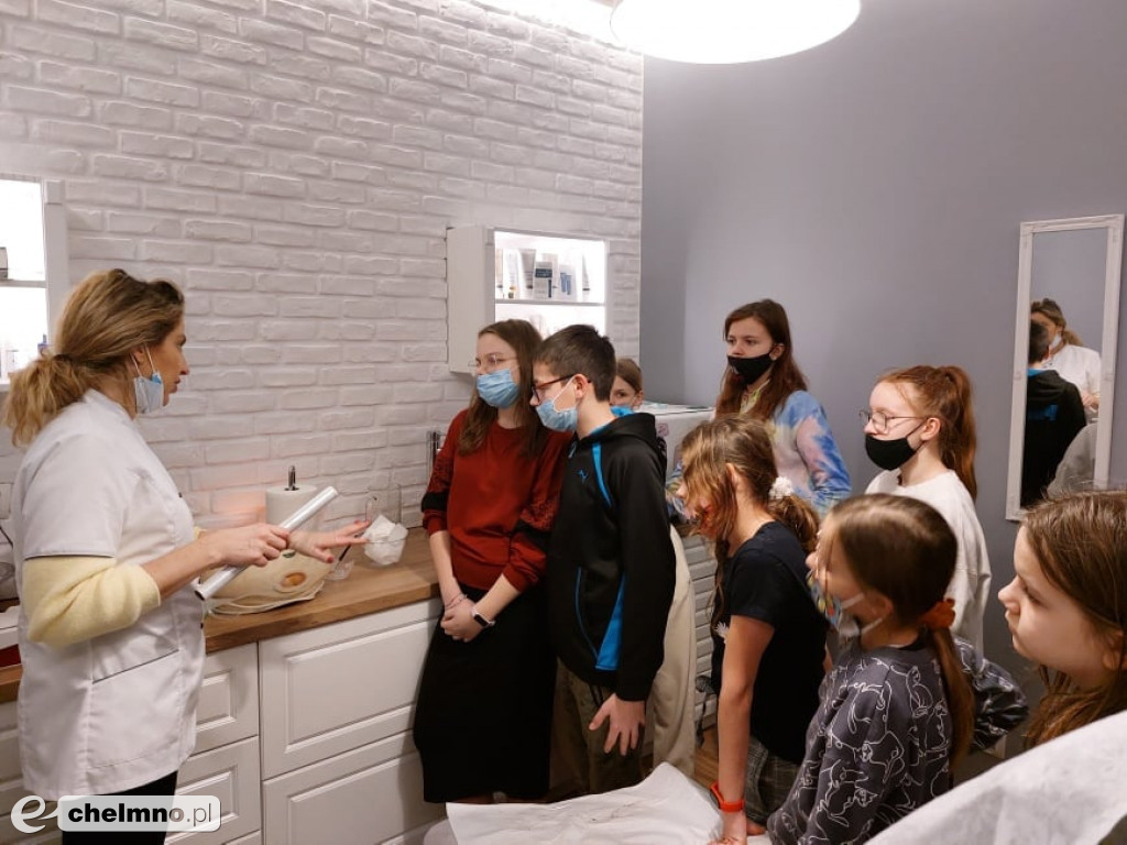 Uczniowie z Jedynki z wizytą w Salonie Urody