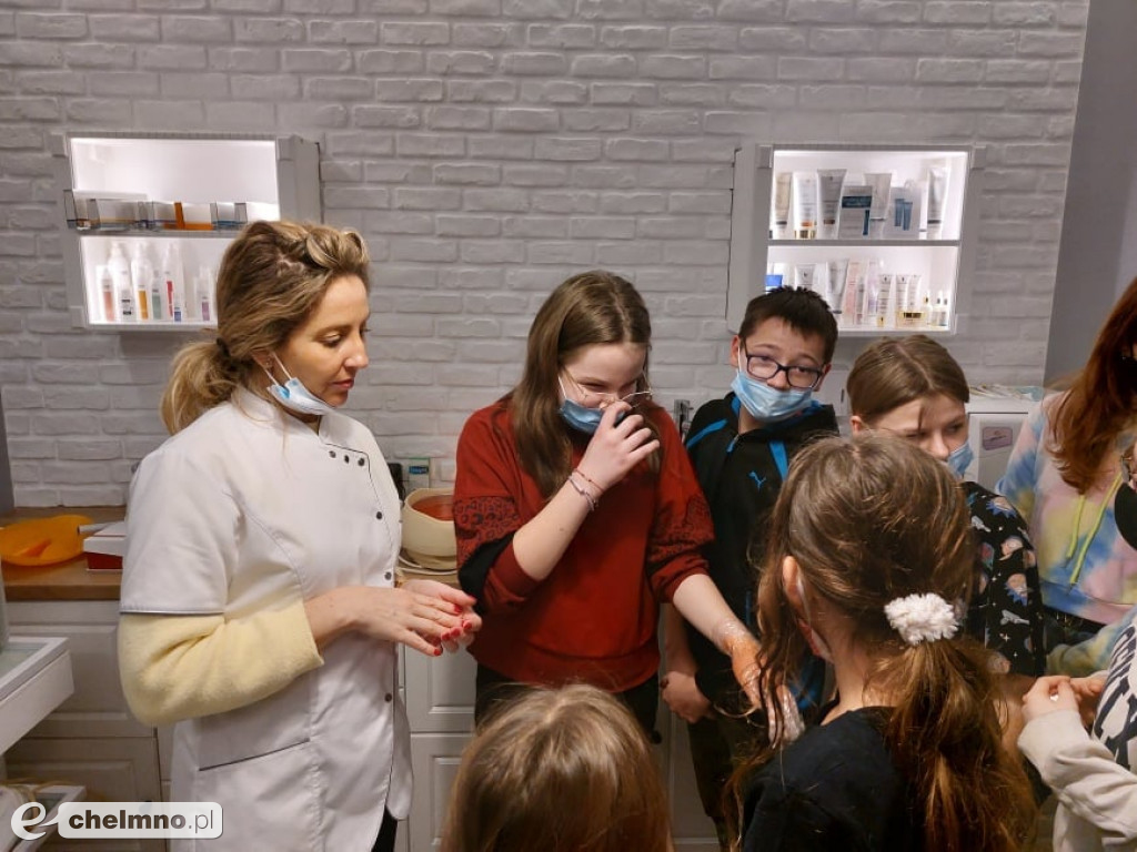 Uczniowie z Jedynki z wizytą w Salonie Urody