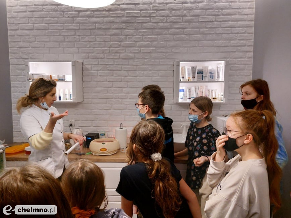 Uczniowie z Jedynki z wizytą w Salonie Urody