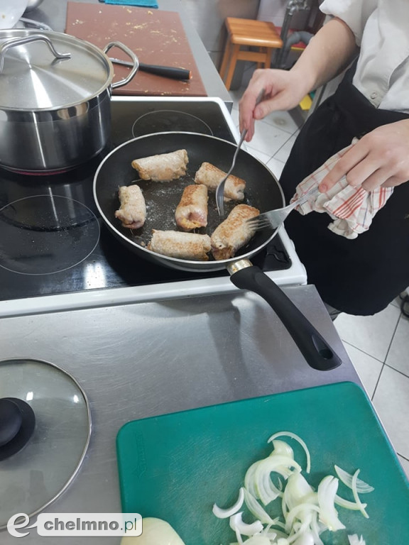 Smaczne zajęcia praktyczne w ZS CKZ w Grubnie