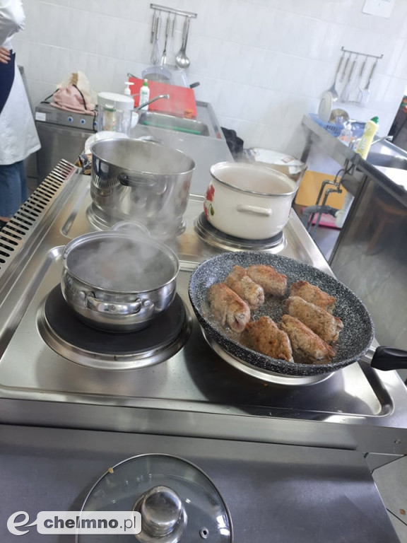 Smaczne zajęcia praktyczne w ZS CKZ w Grubnie