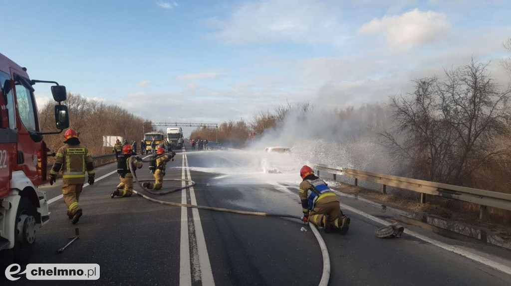 Płonęło auto na DK91. Blokada mostu na Wiśle