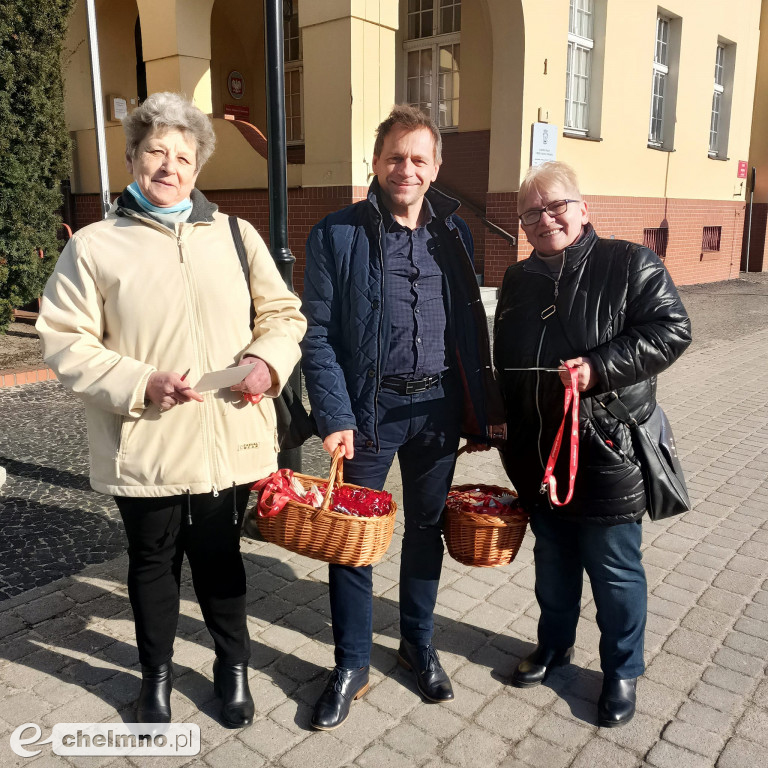Symboliczne Walentynkowe cukierki dla mieszkańców