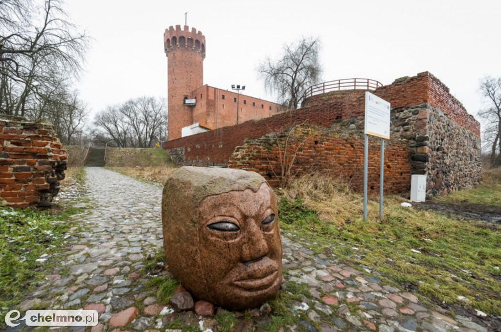 Świecka warownia odzyskuje średniowieczny blask