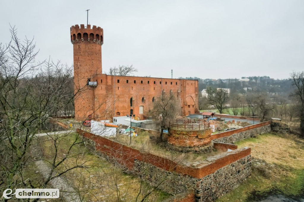 Świecka warownia odzyskuje średniowieczny blask