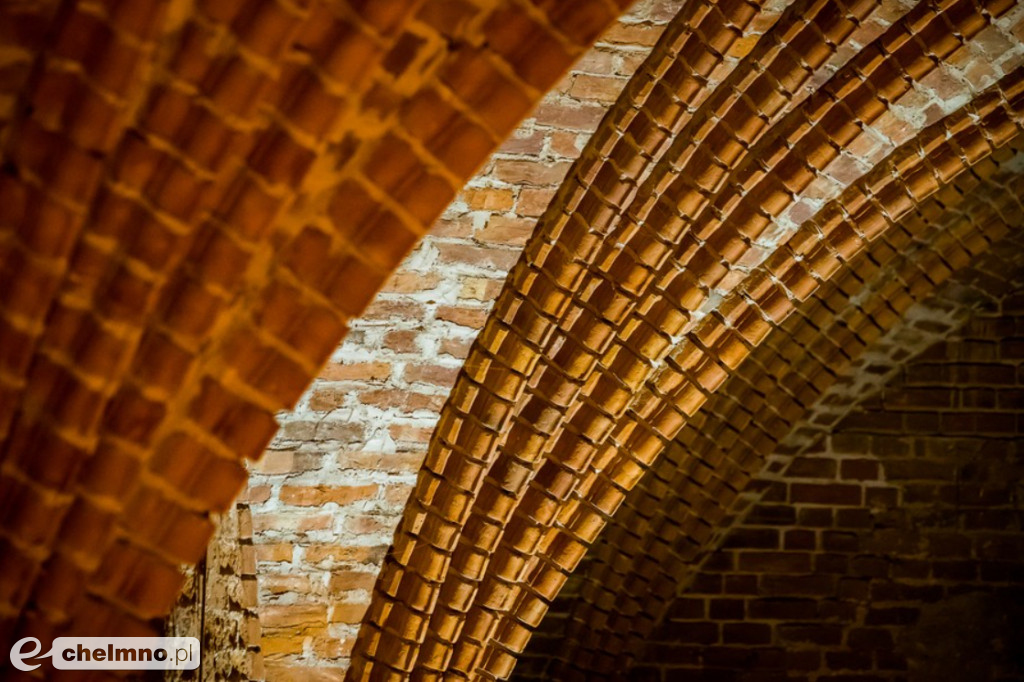 Świecka warownia odzyskuje średniowieczny blask