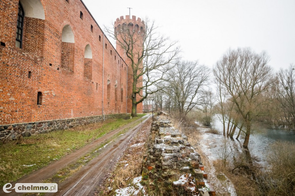 Świecka warownia odzyskuje średniowieczny blask