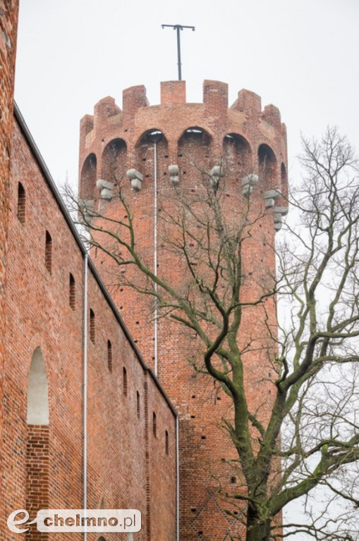 Świecka warownia odzyskuje średniowieczny blask