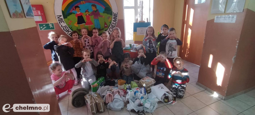 Przedszkolaki z „Tęczowego Zakątka” wspomagają