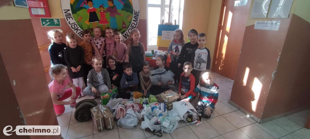 Przedszkolaki z „Tęczowego Zakątka” wspomagają