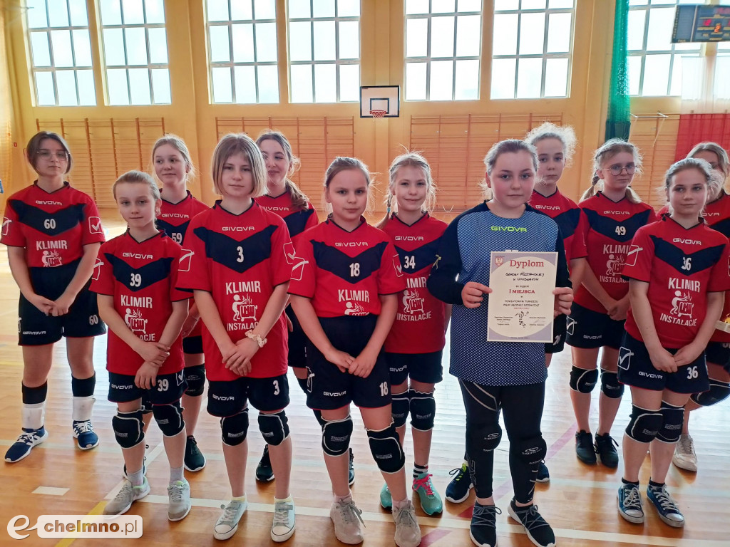 Powiatowe zawody w piłce ręcznej dziewcząt i chłopców