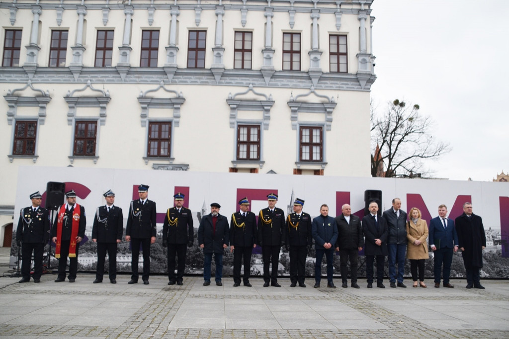 Uroczyste przekazanie i poświęcenie samochodu OSP