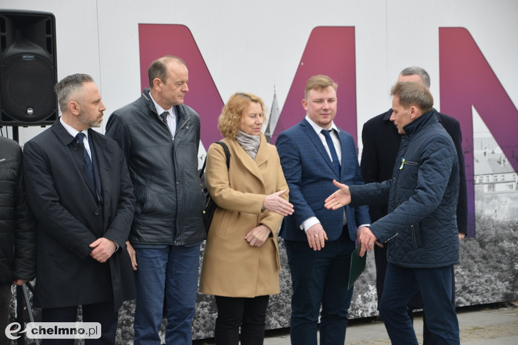 Uroczyste przekazanie i poświęcenie samochodu OSP